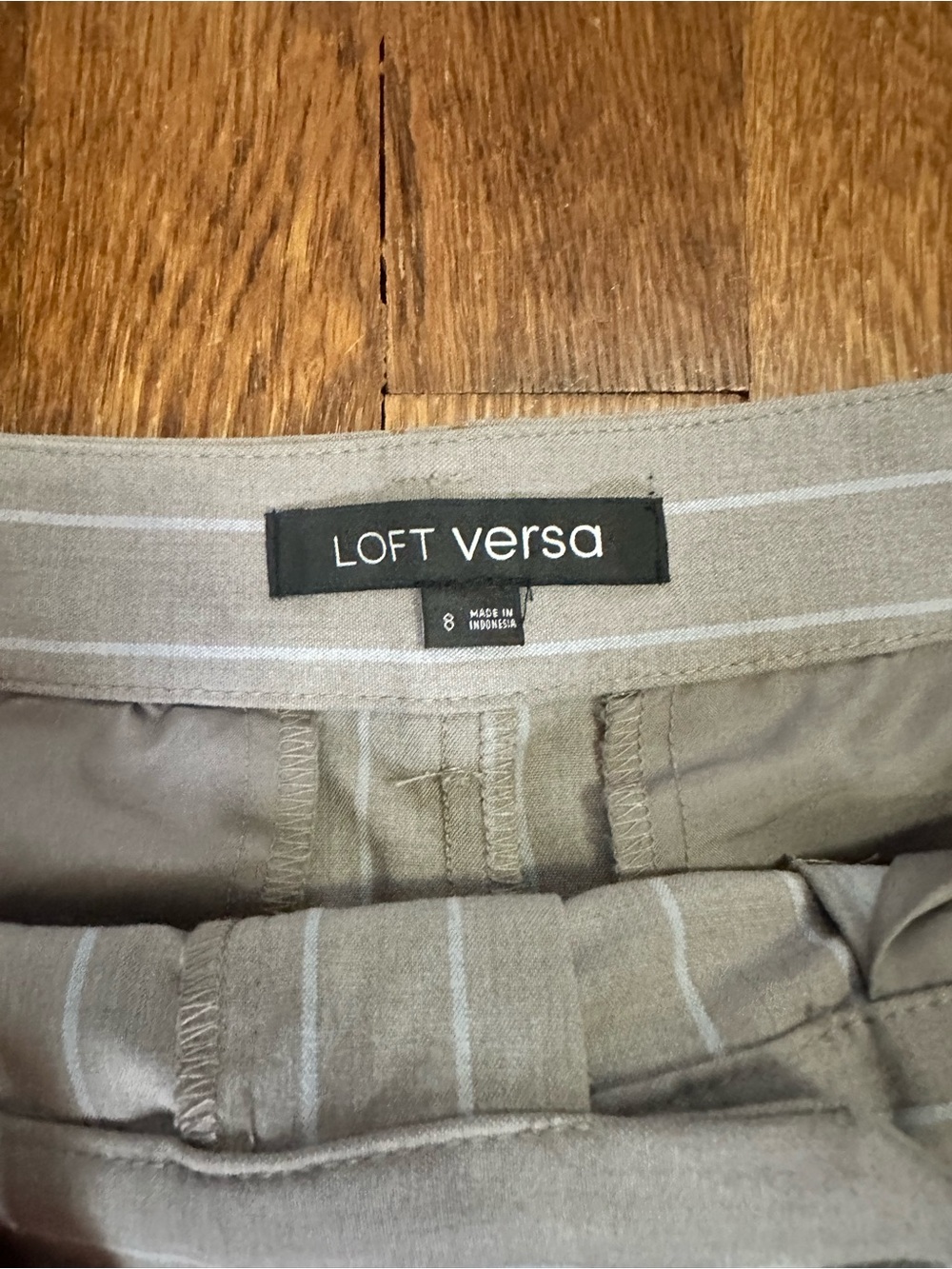 LOFT Versa Double Pleat Relaxed Straight Pants - Picture 2 of 6